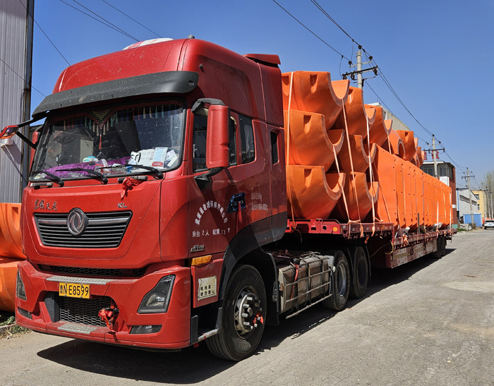 南方港口大規(guī)格浮體應(yīng)用